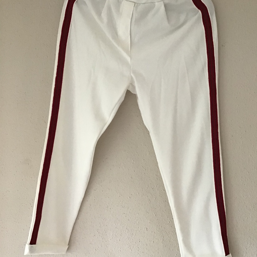 NEW Iris Basic white capris with side stripes
